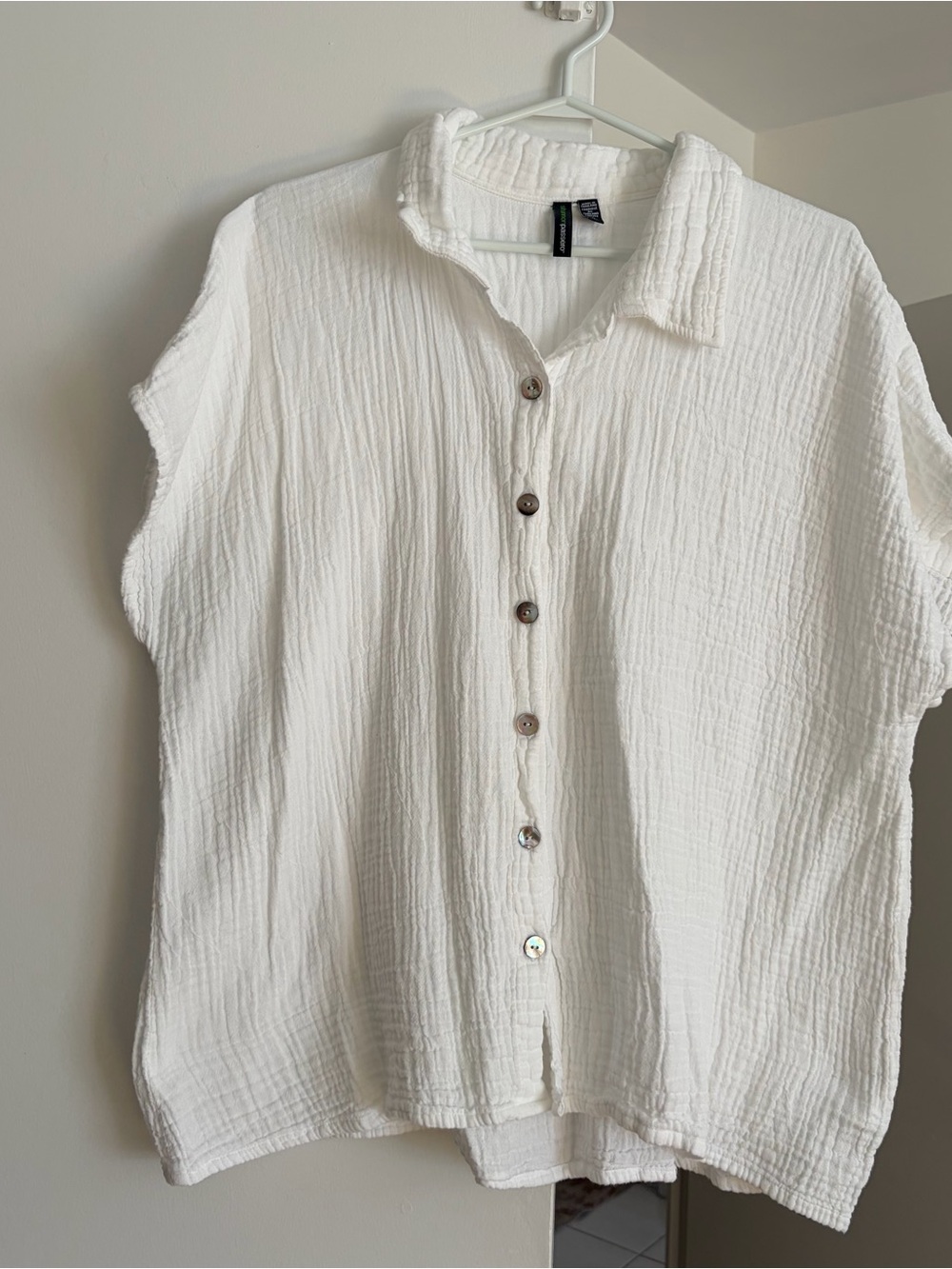 White Button-Front Gauze Shirt - Casual Collared Top 100% cotton Womens M